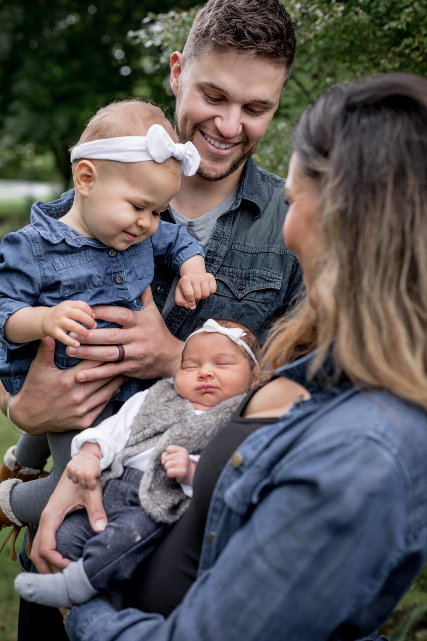 Jessie Hawaii Photography, Happy family with two babies, Maui family photographer.